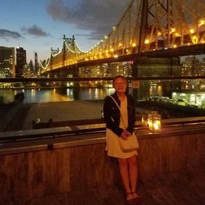 Meet your Posher, Selena